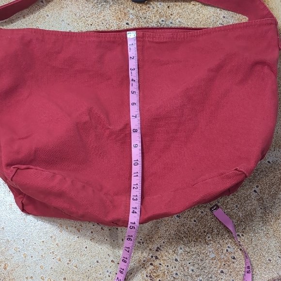 Red Cotton Canvas Shoulder Bag with Adjustable Strap And Zipper - Picture 7 of 8